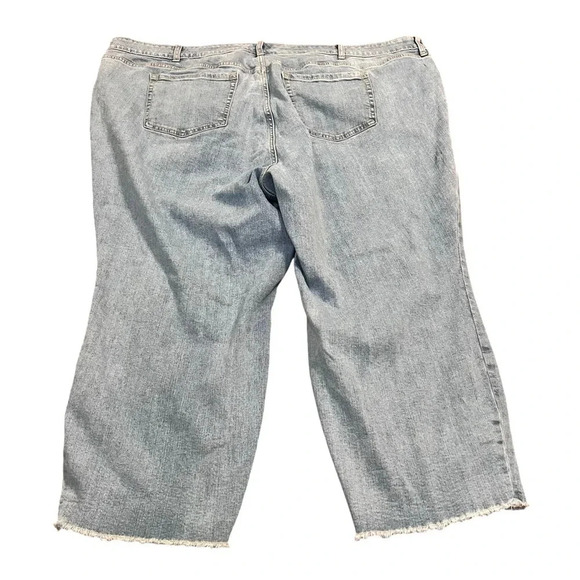 Torrid Light Wash Distressed Crop Boyfriend Jeans - Picture 7 of 7